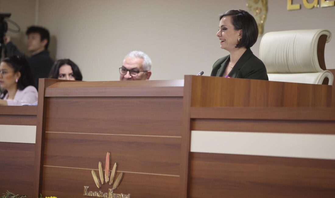 Helil Kınay Karabağlar Meclisinde Resti Çekti: Saygısızlık! elil Kınay Karabağlar Meclisi'nde AK Parti'ye sert çıktı: "Meclisi terk