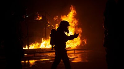 İzmir İtfaiyesi eğitimi nefes kesti! "Head Fire Project" ile itfaiyeciler