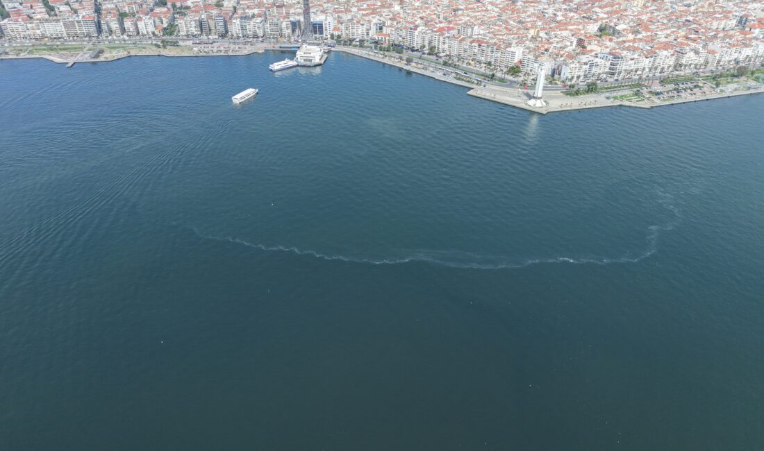İzmir Körfezi Kirlilik 9.kez: Dronlar O İhaneti Görüntüledi! İzmir Körfezi kirlilik haberinde 9. skandal! Karşıyaka'da dronlar dış kaynaklı