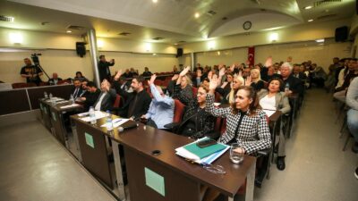 Karşıyaka Belediyesi faaliyetleri meclisten onay aldı! Yıldız Ünsal’ın 2025 yılı