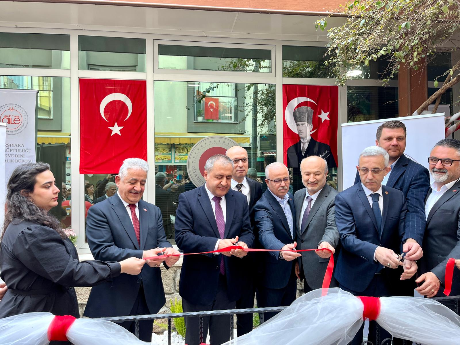 Karşıyaka'da Aile ve Dini Rehberlik Bürosu açıldı! Mustafa Kemalpaşa Camii'ndeki