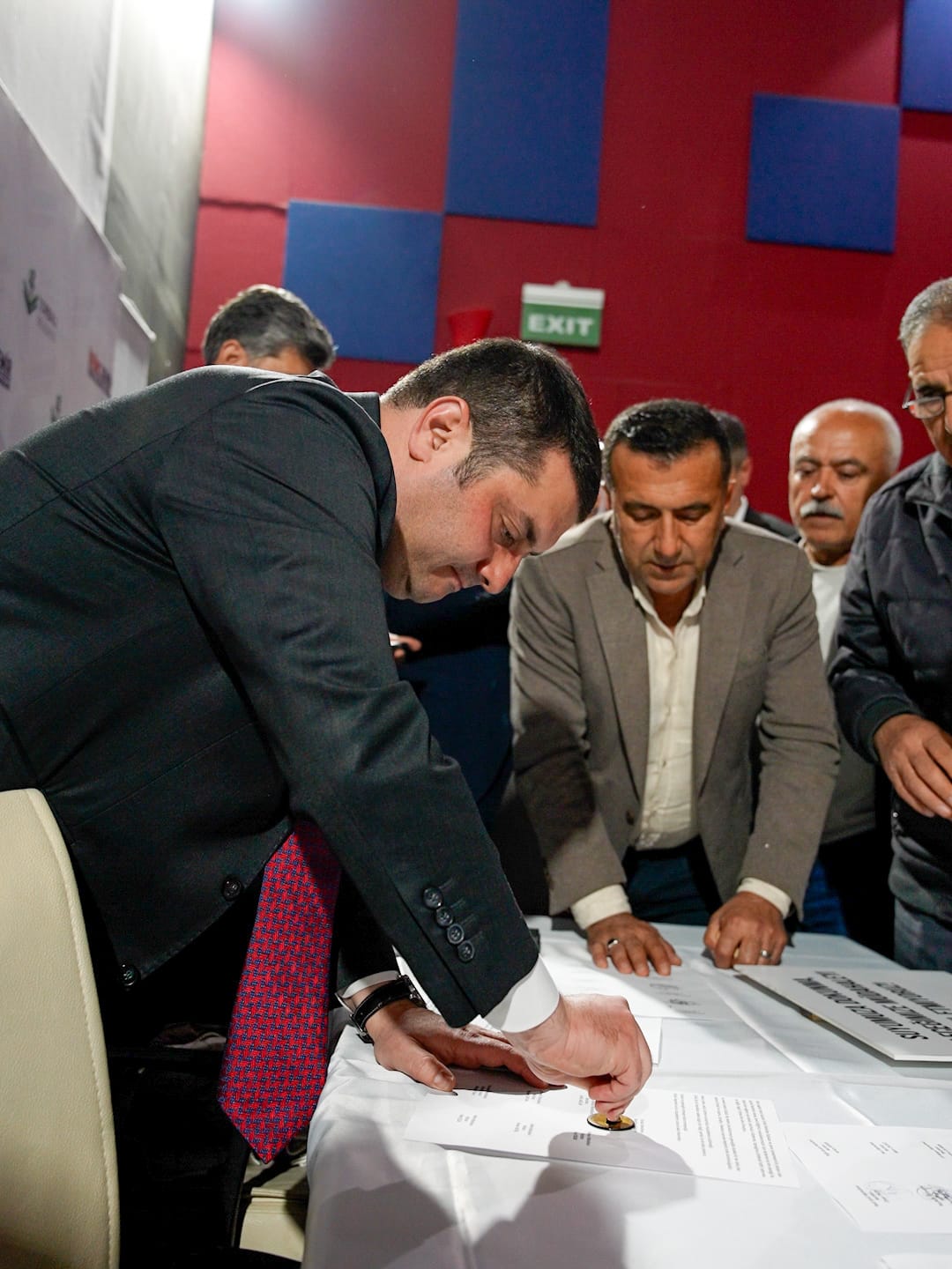 Torbalı kağıt fabrikası projesine karşı 60 muhtar ve Belediye Başkanı