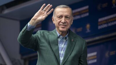 AK Parti Grup Toplantısı'nda 2'si CHP'li toplam 4 belediye başkanı
