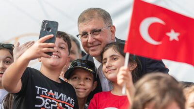 Başkan Cemil Tugay 23 Nisan mesajında, "Vatanı korumak çocukları korumakla