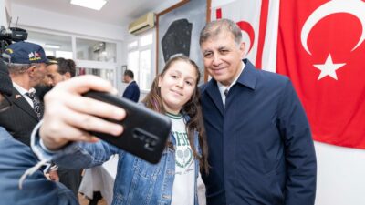 İzmir BB Başkanı Cemil Tugay, gazilerle pilav gününde bir araya