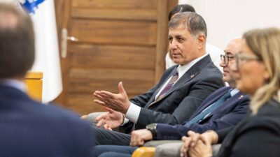 Başkan Tugay, Fransız heyetiyle İzmir'in yeni yatırımlarını ve kültürel projelerini