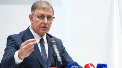 İzmir BB Başkanı Cemil Tugay, dış kredilerin onaylanmadığını belirterek iktidarı
