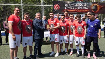 İzmir'de düzenlenen 4. Geleneksel İtfaiye Şehitleri Futbol Turnuvası şampiyonu belli