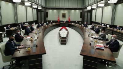 Cumhurbaşkanı Erdoğan başkanlığındaki Kabine toplantısında ateşkes süreci ve okul saldırıları