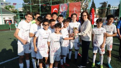 Karşıyaka'da 23 Nisan coşkusu sporla yaşanacak! Futbol, bisiklet ve atletizm