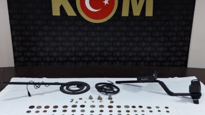 İzmir Kınık'ta düzenlenen operasyonda Roma, Helenistik ve Bizans dönemine ait