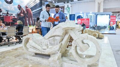 Marble İzmir kapsamında düzenlenen Marble Talks oturumlarında doğal taşın geleceği