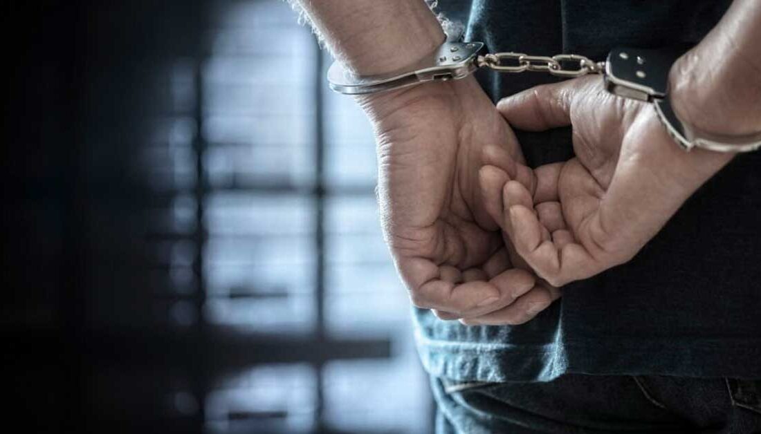 MİT’TEN SİBER OPERASYON: KİŞİSEL VERİ TACİRLERİNE DARBE MİT koordinesinde 9 ilde düzenlenen siber operasyonda, kişisel verileri çalıp