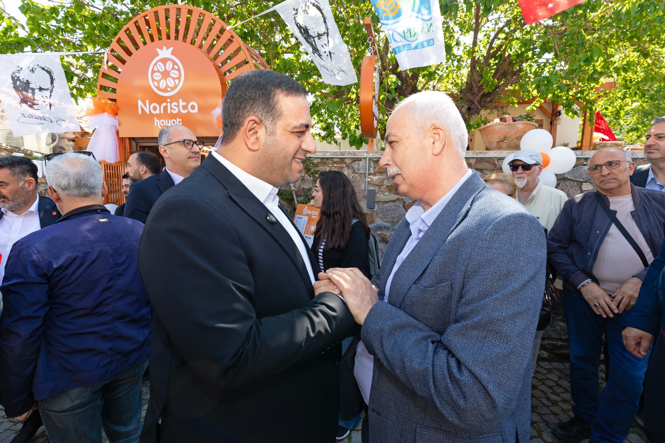 Narlıdere’de Narista Hayat açıldı. Başkan Erman Uzun yeni sosyal tesis
