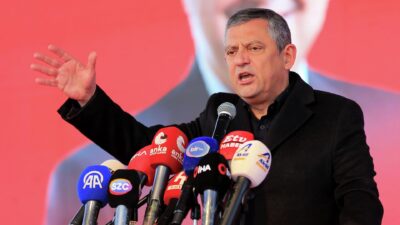 Özgür Özel, PM toplantısında kurultay davası ve belediye operasyonları hakkında