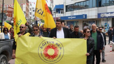 Seferihisar’da eğitimde artan şiddete karşı öğretmenler ve halk yürüdü; Belediye