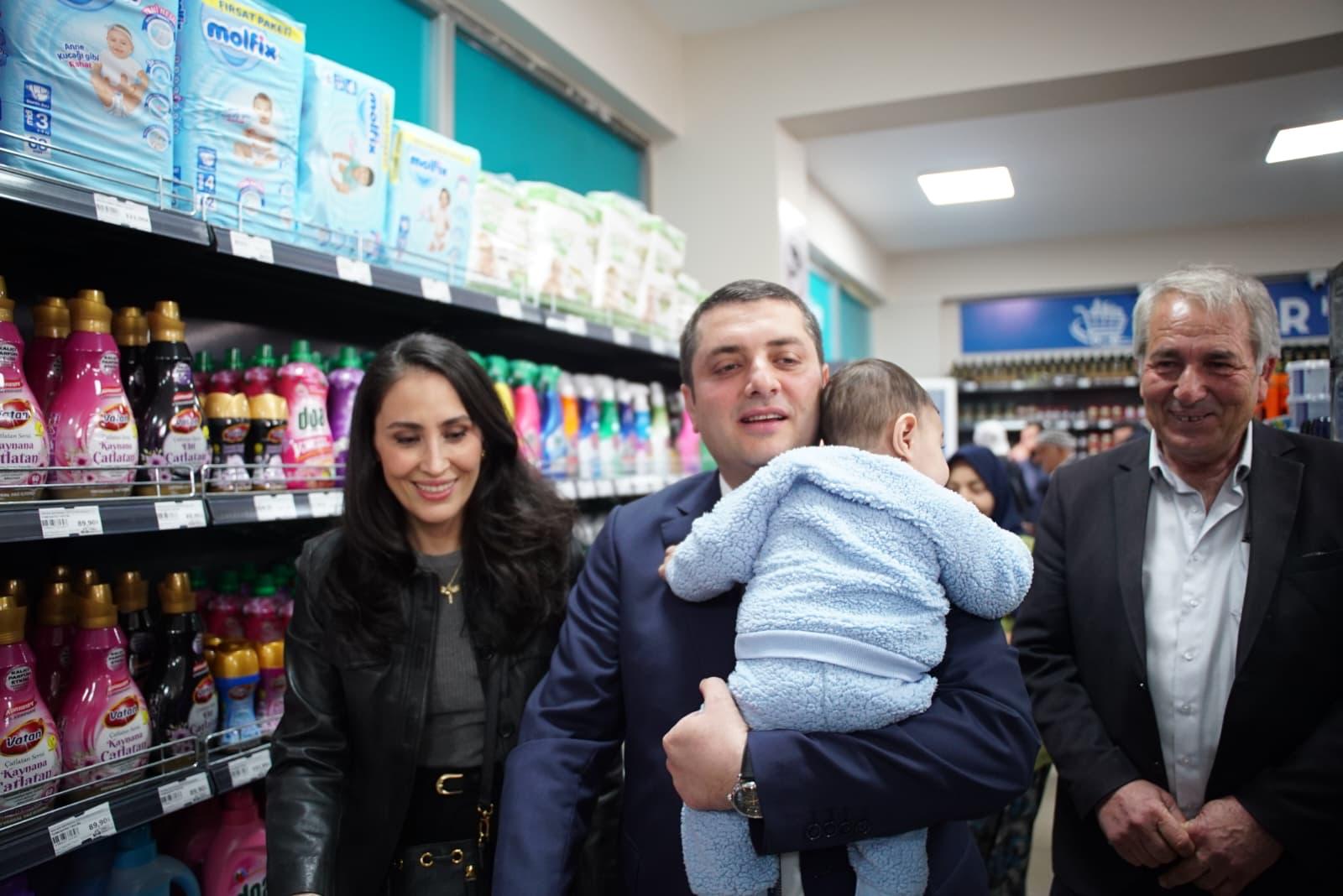 Torbalı'da piyasadan %25 daha uygun fiyatlı TOMAR Halk Market açıldı.