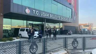 Uşak Belediyesi'ndeki yolsuzluk soruşturmasında ikinci dalga! CHP İl Başkanı ve