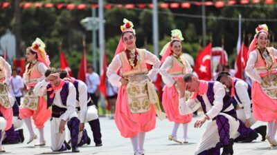 İzmir 19 Mayıs etkinlikleri 2026 programı açıklandı! Cumhuriyet Meydanı'ndaki nefes