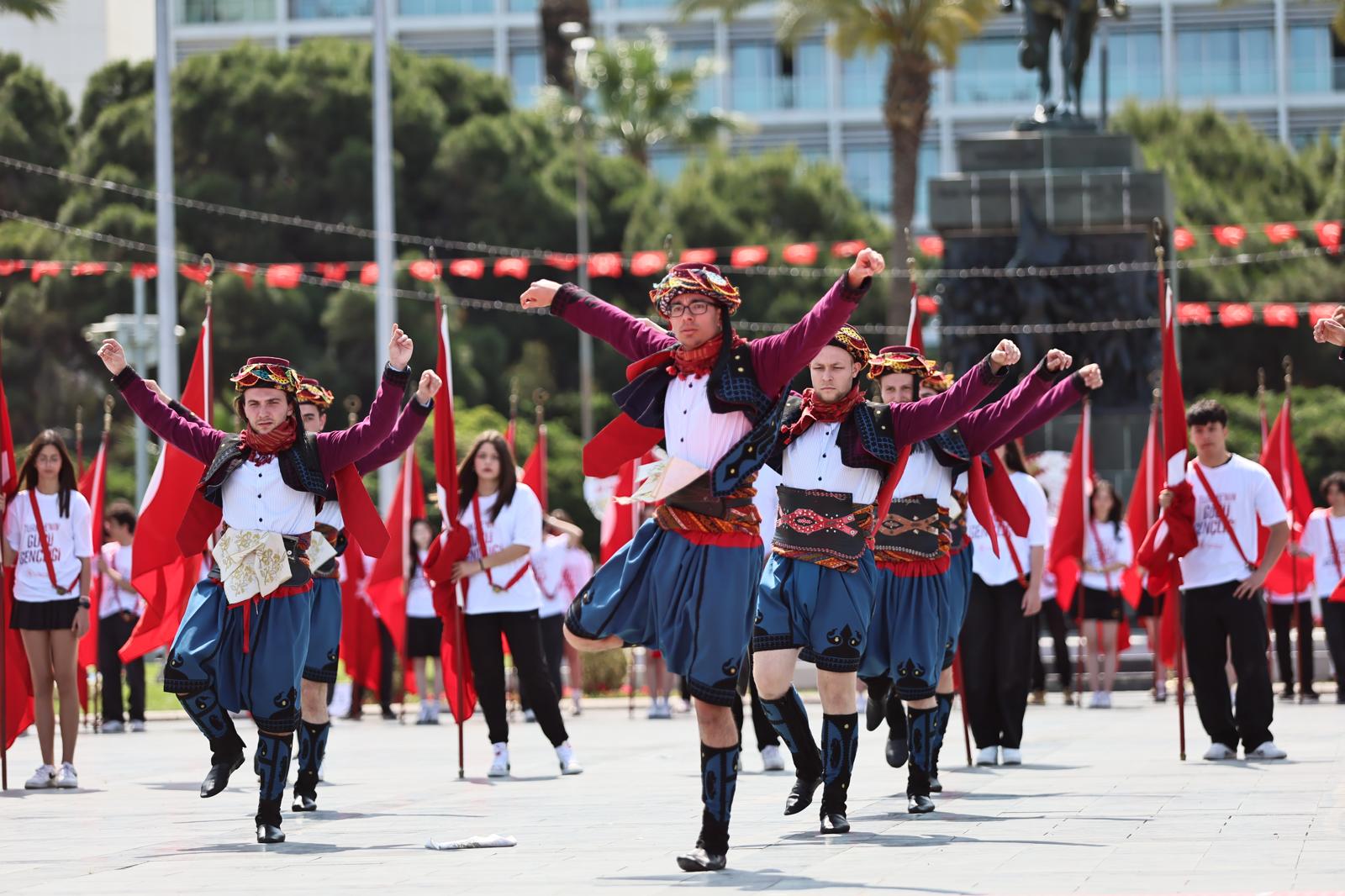 İZMİR’DE 19 MAYIS COŞKUSU BAŞLIYOR