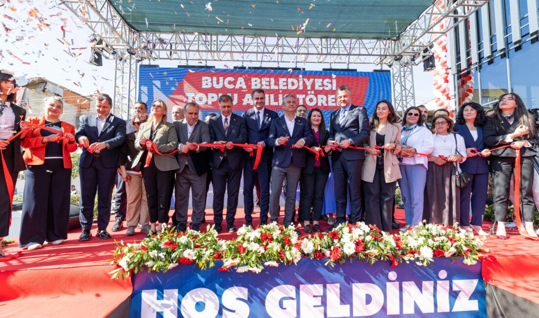 Buca 16 proje açılış töreni İzmir'i salladı! Özgür Özel ve