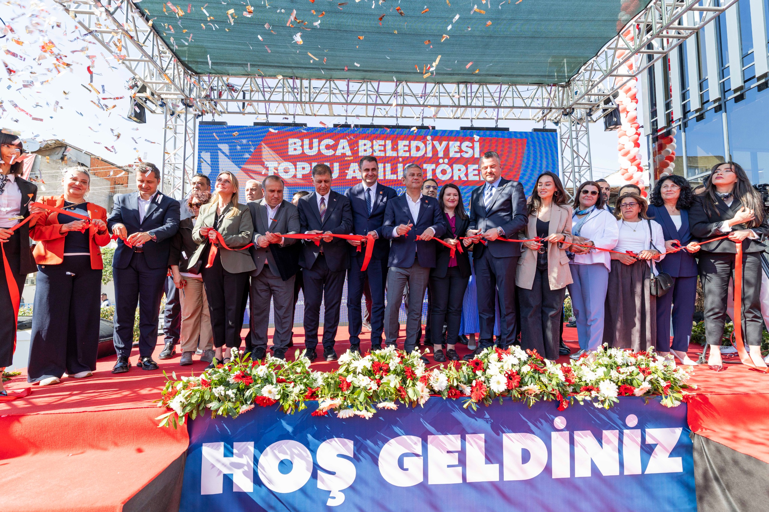 Buca 16 proje açılış töreni İzmir'i salladı! Özgür Özel ve