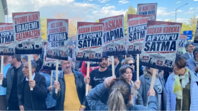 Burcu Köksal istifa protestosu Afyon'u karıştırdı! "Başkan yapma" sloganlarıyla belediye