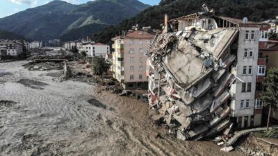 Deprem bir afet midir yoksa tehlike mi? İZ-AFED Başkanı Servet