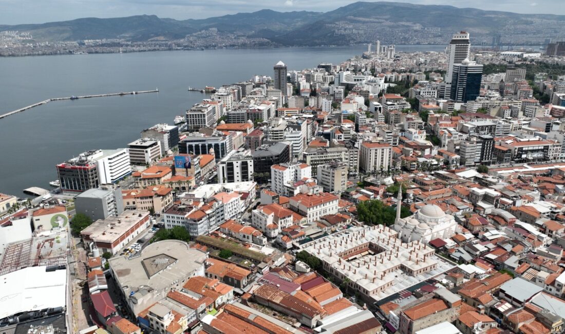 K Planlarında 3 ilçe için yeni hamle: Süre 10 Yıla Çıkıyor! İzmir’de K planları için kritik karar! Riskli yapı dönüşüm süresi