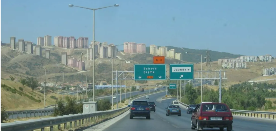 İzmir Çevre Yolu paralı mı oluyor? CHP'li Deniz Yavuzyılmaz açıkladı: