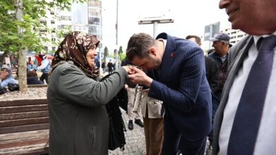 İzmir erken seçim talebi Bornova'da patladı! CHP İzmir heyeti esnafın