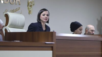 Karabağlar Belediyesi mali disiplin raporuyla İzmir'i salladı! Başkan Helil Kınay: