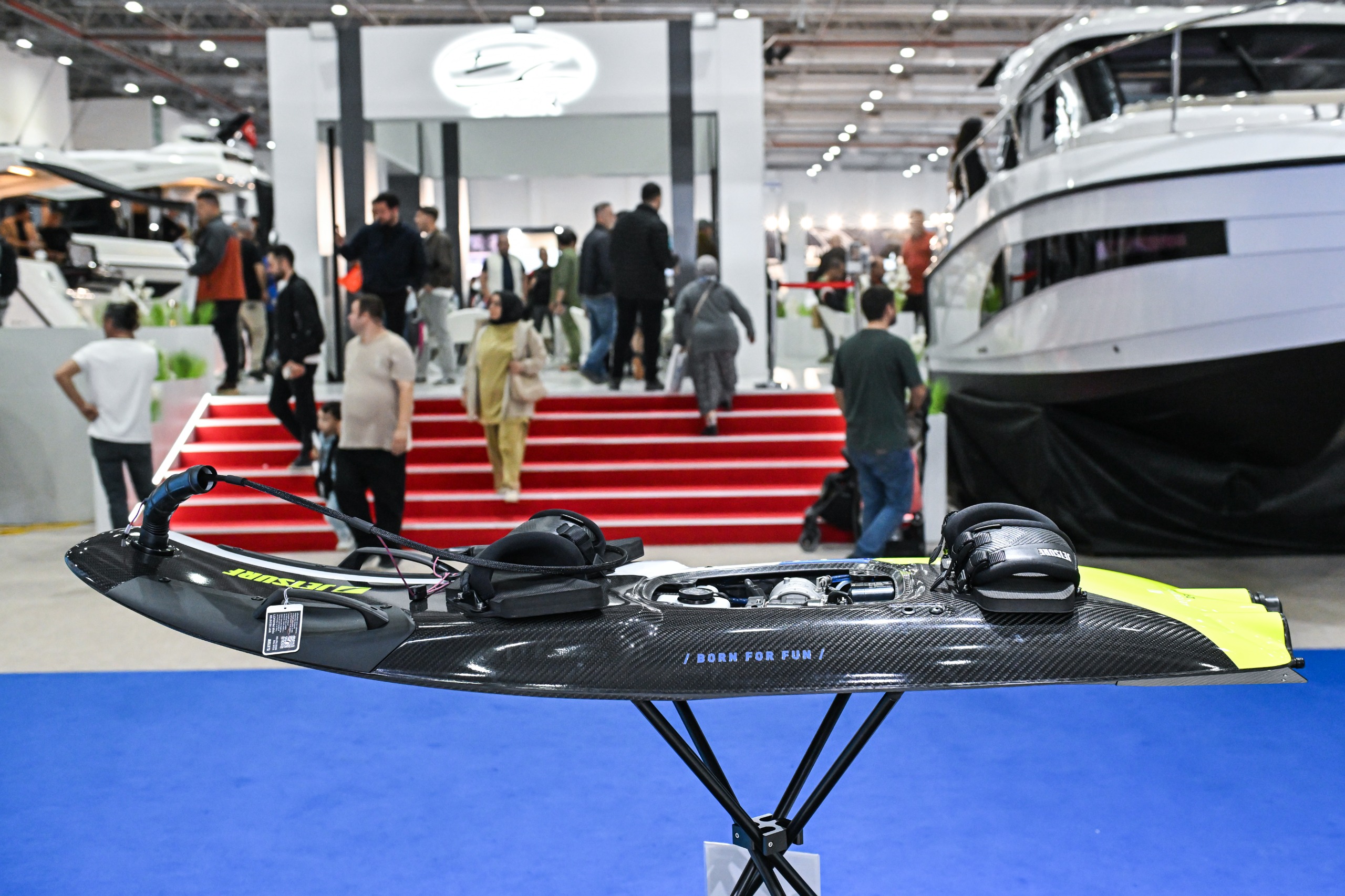 MAST İzmir Boat Show'da ziyaretçi izdihamı! 30 milyonluk tekneler görücüye