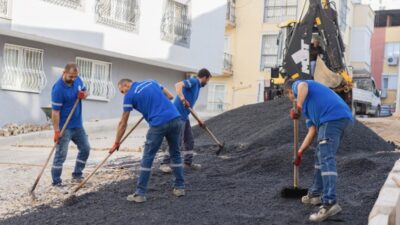 Balçova asfalt çalışmaları hız kesmeden devam ediyor! Başkan Onur Yiğit