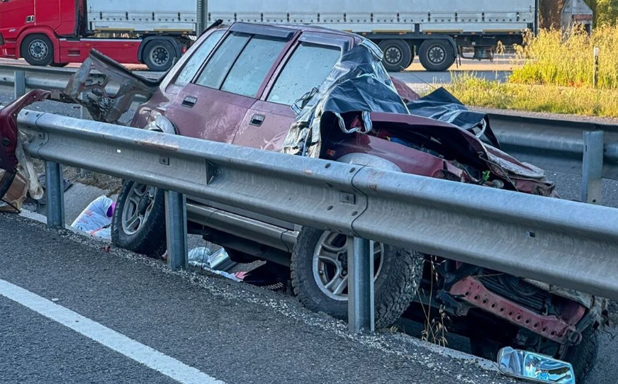 Uşak-İzmir yolunda meydana gelen korkunç kazada 1 kişi yaşamını yitirdi,