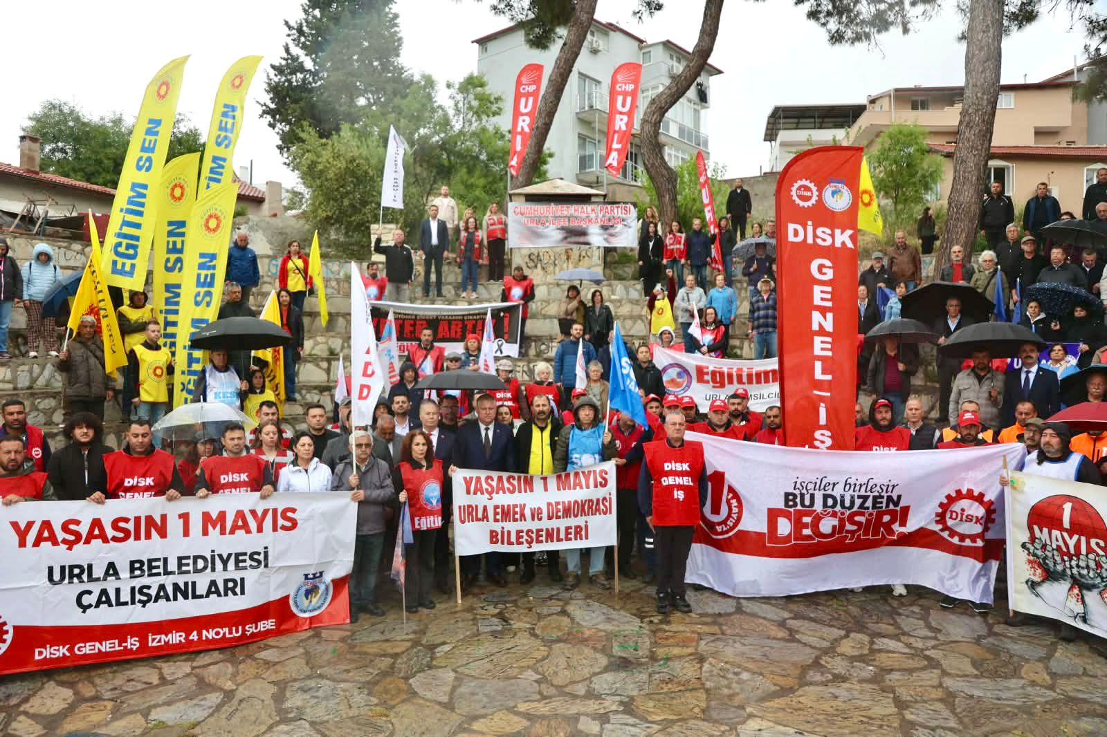 Urla 1 Mayıs kutlamaları için binler yürüdü! Başkan Selçuk Balkan'dan