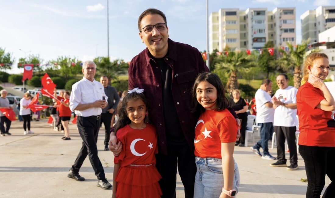 Balçova'da 19 Mayıs coşkusu meydanlardan sahnelere taştı; Başkan Onur Yiğit