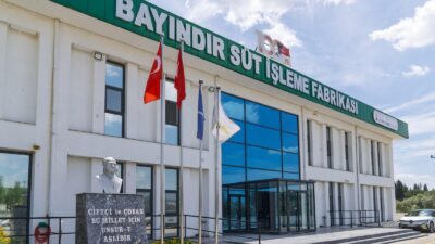 Bayındır Süt İşleme Tesisi İzmir'de günlük 45 ton üretimle sağlıklı