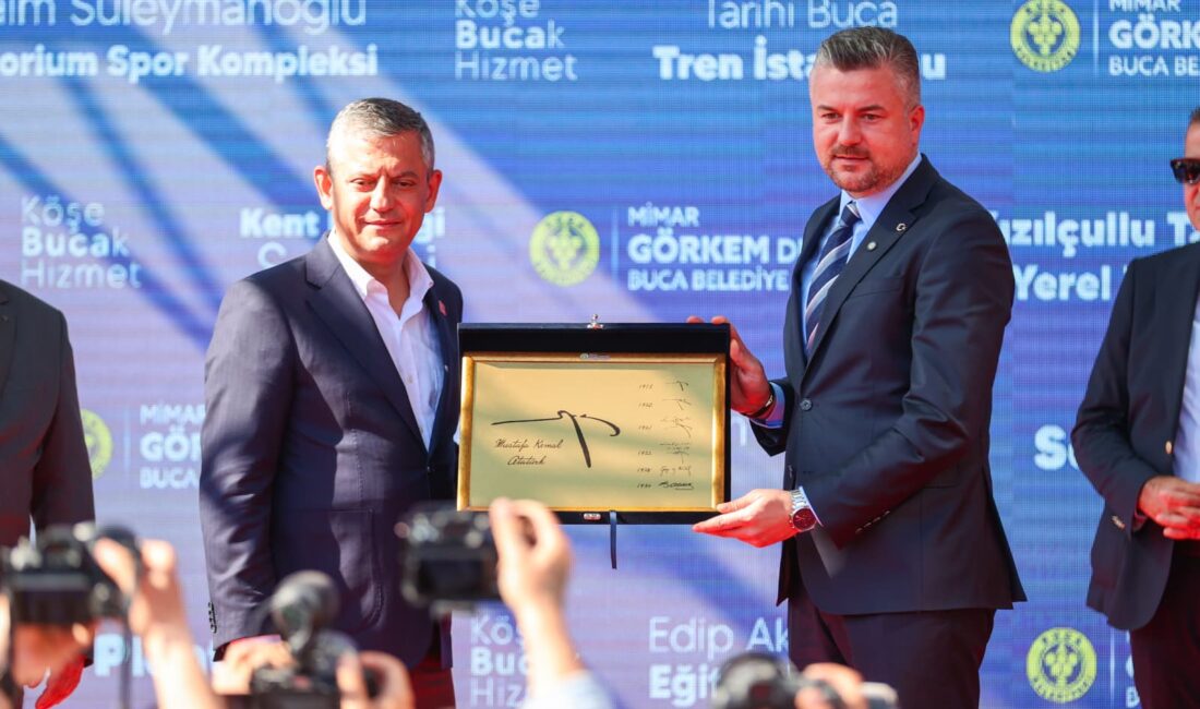 Buca vizyon projeleri açılış töreninde Özgür Özel ve Görkem Duman'dan