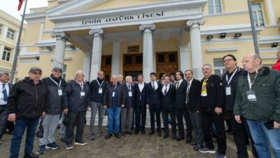 Başkan Cemil Tugay, İzmir Atatürk Lisesi'nin 140. Geleneksel Pilav Günü'nde