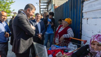 Başkan Cemil Tugay Çırpı mahallesini ziyaret eden ilk Büyükşehir Başkanı