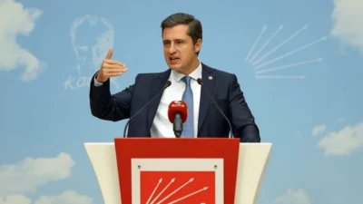CHP İzmir Milletvekili Deniz Yücel, esnaf kongresinde yaptığı konuşmada birlik