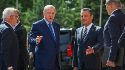 Erdoğan ve Özgür Özel bir gün arayla İzmir'e geliyor. Efes
