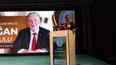 Eyüp Kadir İnan, esnaf kongresinde İzmir Çevre Yolu'nun ücretli olacağı