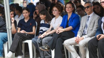 Karabağlar KARBEM Bahar Şenliği ile gençler sınav stresi attı; Başkan