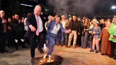 Menemen'de on binler Hıdırellez coşkusunu Kibariye ve Hüsnü Şenlendirici ile