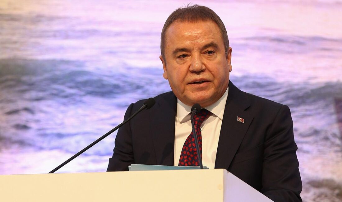 Muhittin Böcek'in ifadesi ve Manisa ziyaretiyle ilgili soruşturma dosyasındaki dikkat