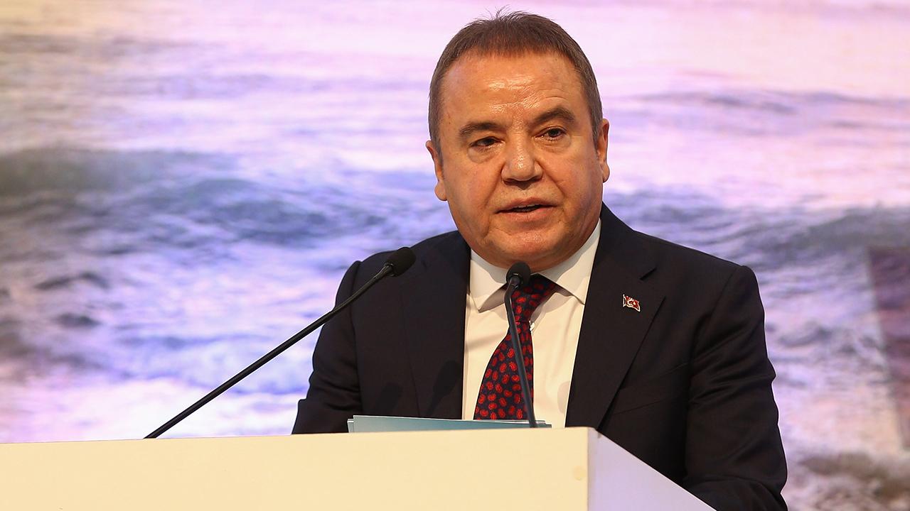 Muhittin Böcek'in ifadesi ve Manisa ziyaretiyle ilgili soruşturma dosyasındaki dikkat