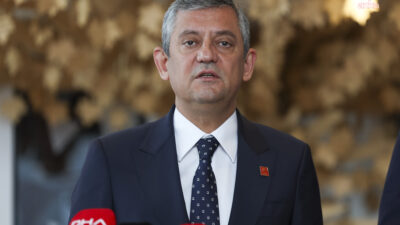 Özgür Özel Bornova'da AK Partili İnan’ı hedef aldı ve otoban