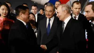 Trump'ın ardından Çin'e giden Rusya lideri Putin, Şi Cinping ile